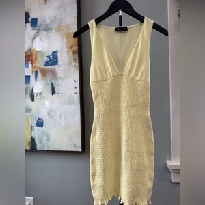 White Fox Yellow Sleeveless body con smocked textured Dress size Medium